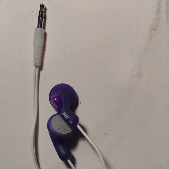 Purple Wired Earbuds JVC NWOT - Picture 2 of 2